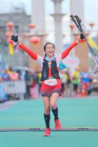 BIB: 5063
                            <button type="button" onclick="openModal(21764503)" class="btn btn-primary btn-sm float-right btn-popup" data-toggle="modal" data-target=".modal-high-quality">
                        <i class="fas fa-shopping-cart"></i> Add to Cart
                    </button>
                                            <button type="button" onclick="isThisMe(21764503, true)" class="btn btn-success btn-sm float-right btn-popup btn-isme hidden" data-toggle="tooltip" data-placement="bottom" title="นี่คือรูปของคุณใช่ไหม คลิกที่นี่เพื่อเอาเข้าอัลบั้ม">
                        <i class="fas fa-plus"></i> Add to album
                    </button>
                    <button type="button" onclick="isThisMe(21764503, false)" class="btn btn-warning btn-sm float-right btn-popup btn-isnotme hidden">
                        <i class="fas fa-ban"></i> Remove from album
                    </button>